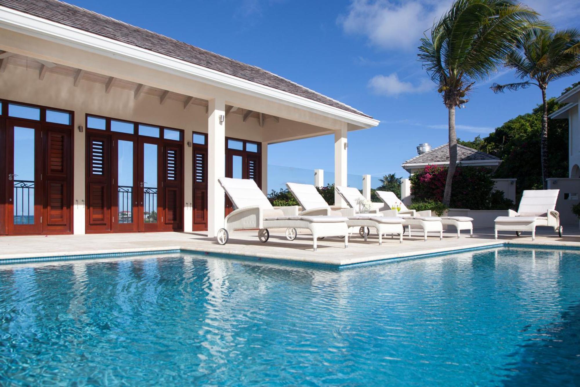 Blue Waters Resort And Spa St. John's Bagian luar foto