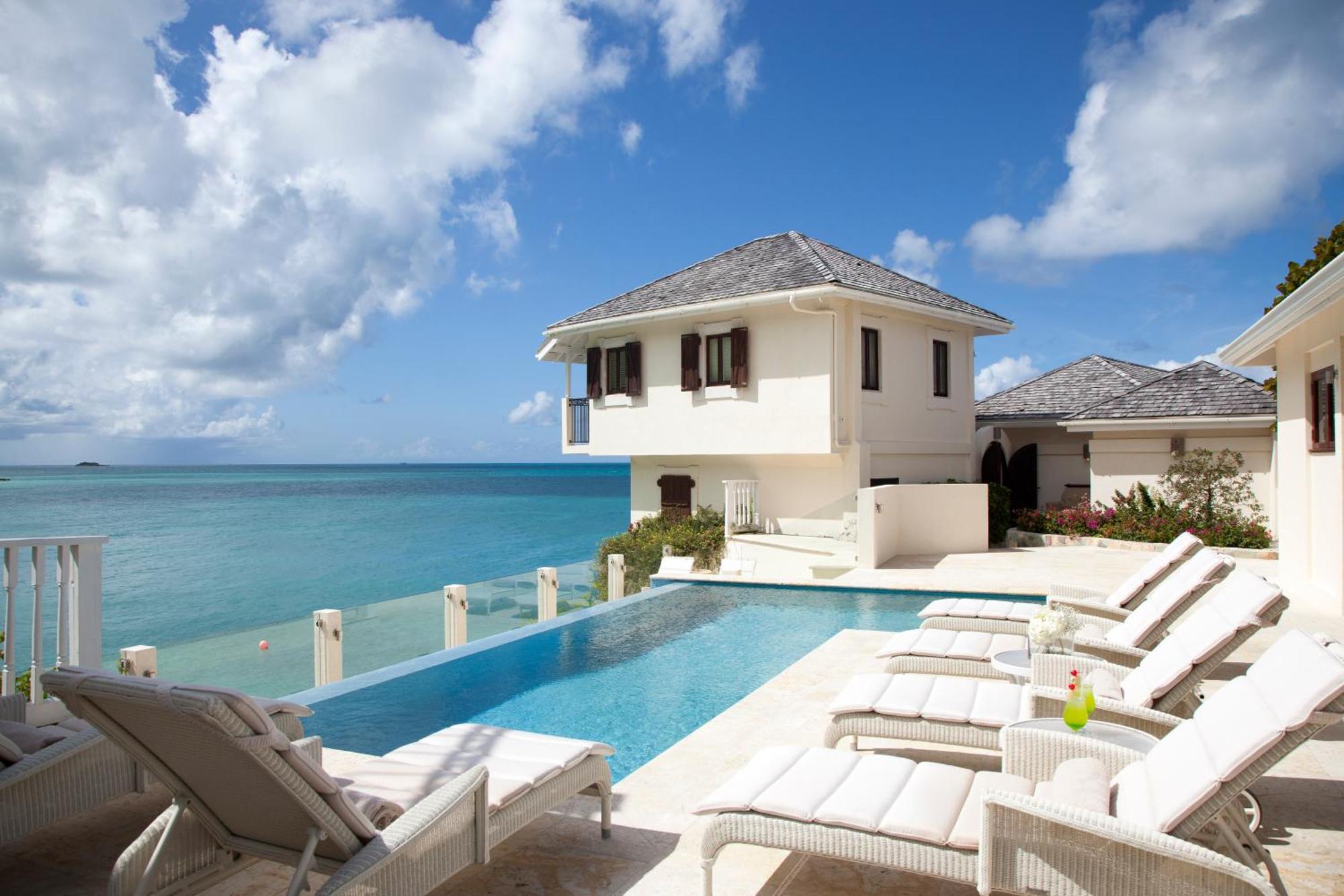 Blue Waters Resort And Spa St. John's Bagian luar foto