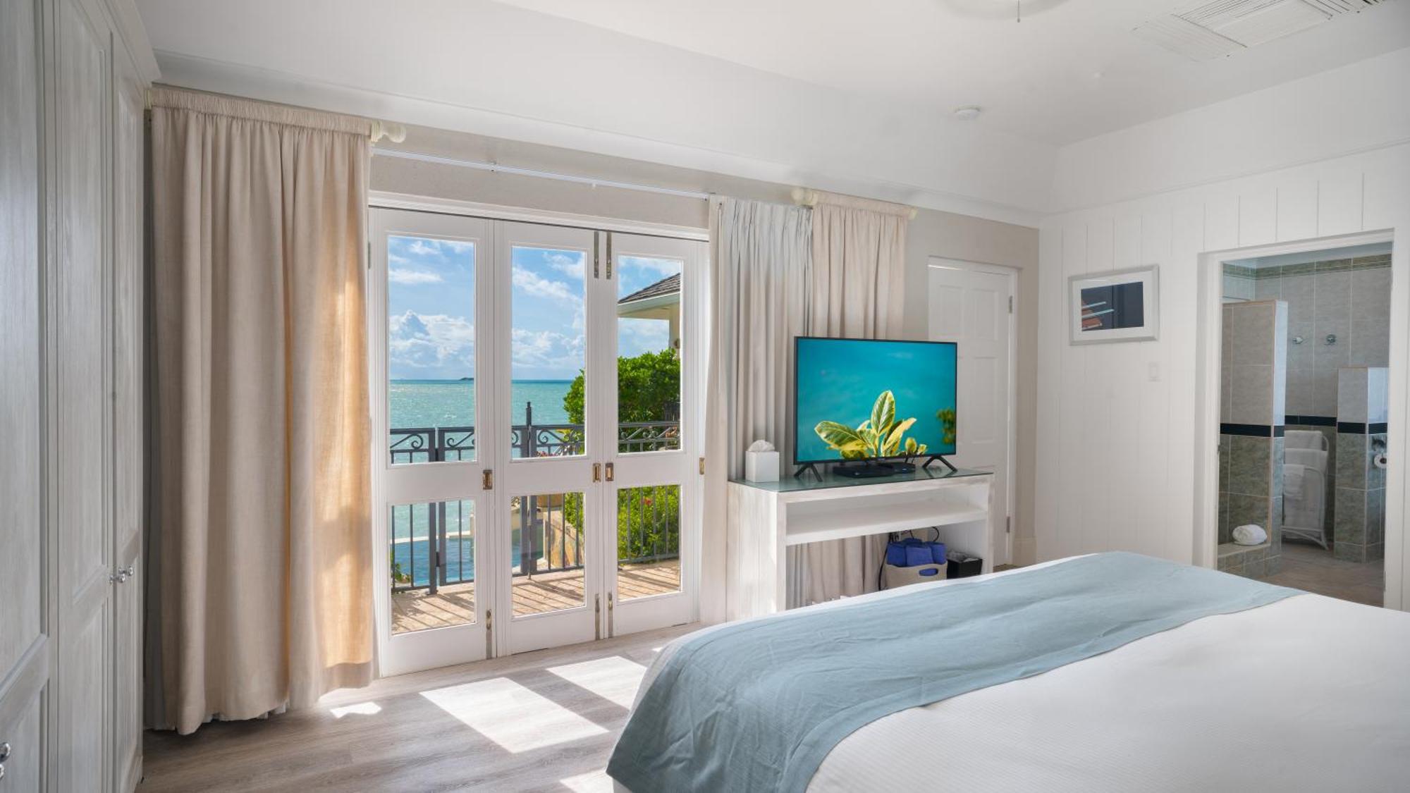 Blue Waters Resort And Spa St. John's Bagian luar foto